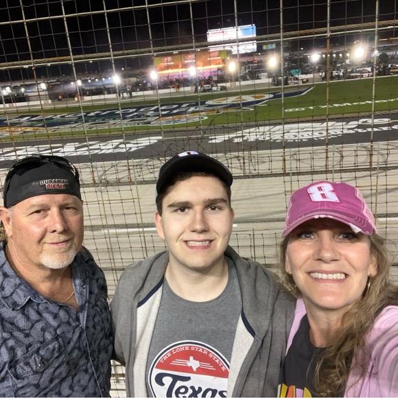 Meet Posher Ambassador, Anna - Picture 9 of 10